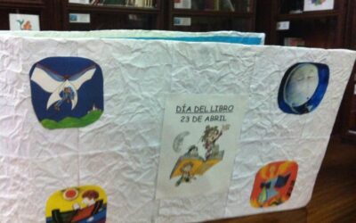 Celebra el "Día Del Libro" donando un ejemplar a la biblioteca