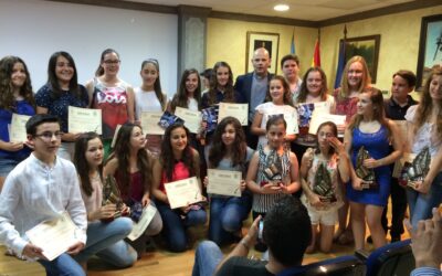 Trofeos en Cox. Certamen literario.