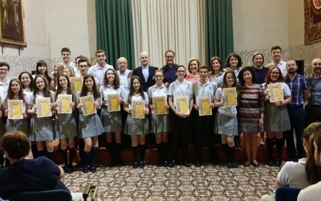 Entrega de notas y diplomas de alumnos de 2º de Bachillerato