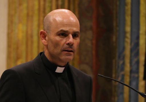 El P. José María, Director del Colegio, Canónigo de la Catedral.