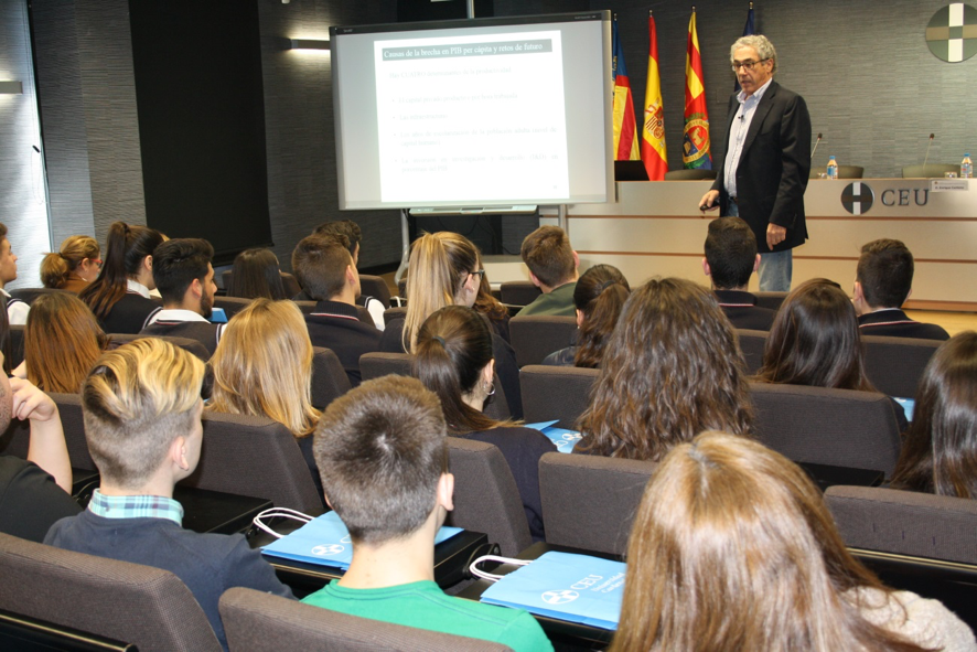 Conferencia sobre economía española