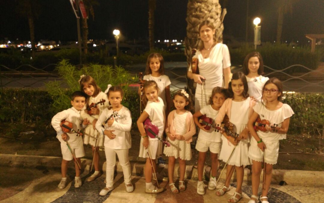 Gran aplauso para nuestros alumnos VIOLÍN EXTRAESCOLAR, por su brillante participación en el  Festival Play together Violín Suzuki en Alicante.